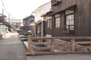 吉白壁土蔵群の街並み