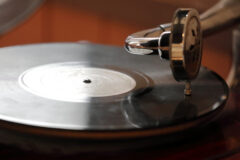 レコード盤とレコード